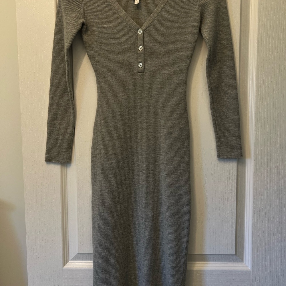 ARITZIA Babaton Merino Wool Sweater Dress